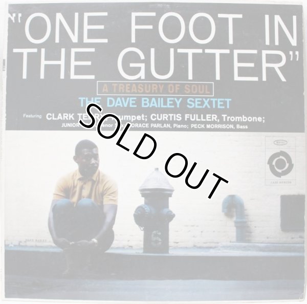画像1: DAVE BAILEY SEXTET/ONE FOOT IN THE GUTTER (1)