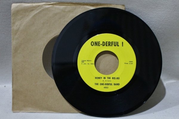 画像2: Redemption Singers / The One-Derful Band / Black Is Beautiful / Honey In The Bee-Bo / 7"Single (2)